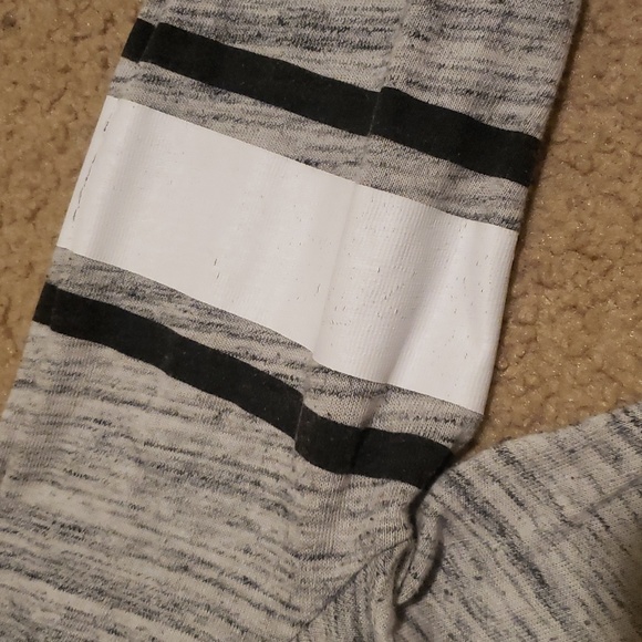 Victoria's Secret PINK 3 Quarter Sleeved T-Shirt - Picture 6 of 8